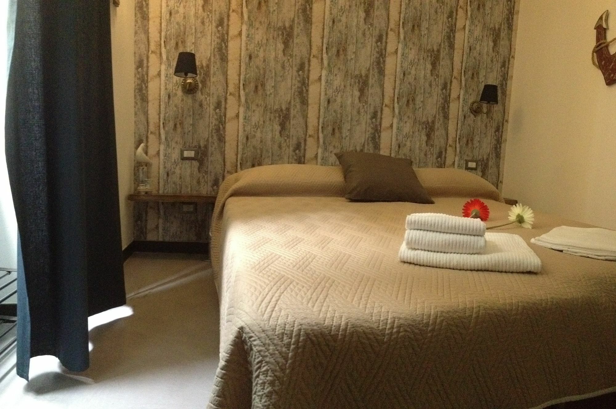 Porta Marina Hotel Специя Екстериор снимка
